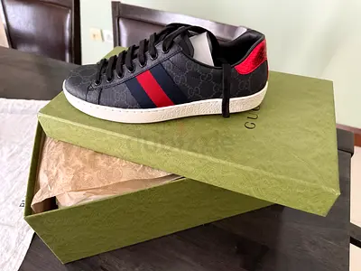 Brand new authentic Gucci snickers