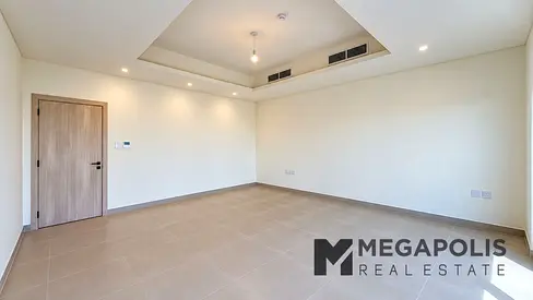 Spaciuos 4 Bedroom Villa | Hot Deal | Vacant