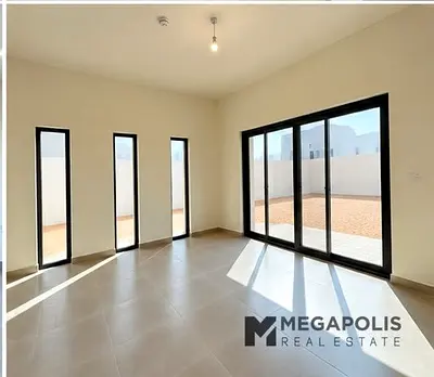 Spaciuos 4 Bedroom Villa | Hot Deal | Vacant