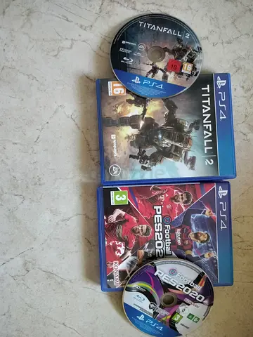 PS4 and 5 games bundle: Titanfall 2 + eFootball PES (discs + cases)