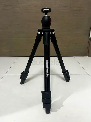 Manfrotto Compact Light Aluminum Tripod (Model: MKCOMPACTLT-BK