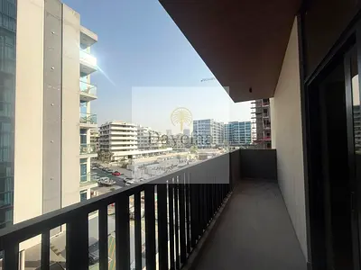 شقة بغرفتي نوم | ماركيز غاليريا | شرفة وإطلالات على المدينة | تخطيط مفتوح