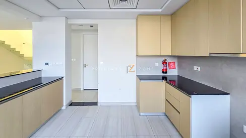 Single Row • Vastu-Compliant • Private Pool