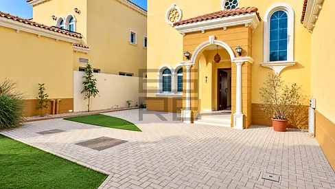 Standalone | Large Plot | Private Outdoor