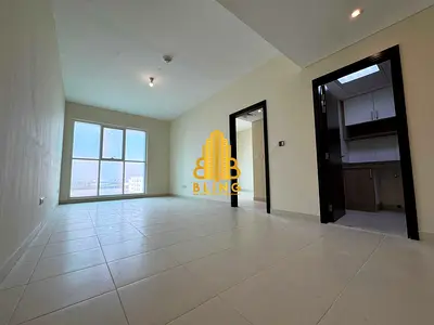 Newly Renovated 1BHK with Gym, Pool and Parking