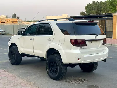 2008 Toyota FORTUNER — миниатюра 12