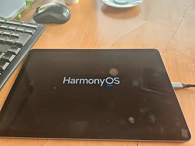 NEW Huawei tablet with HarmonyOS — used couple of minutes only