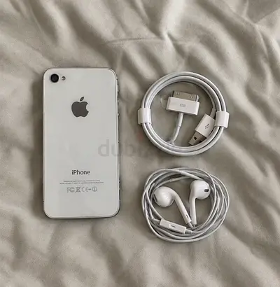 Apple IPhone 4S White with accessories