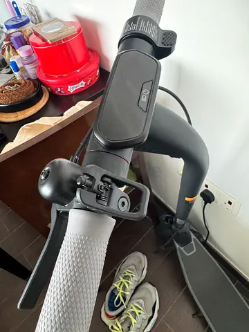 Electric scooter — mint condition used twice segway D2