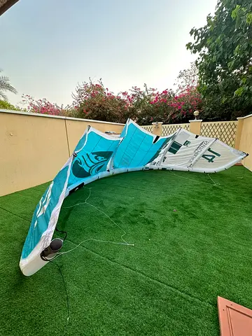 KITE CABRINHA 14 with bar and board included