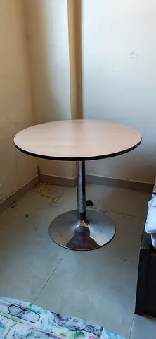 Round table
