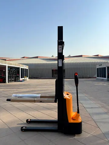 BRAND NEW ELECTRIC STACKER – READY STOCK IN DUBAI