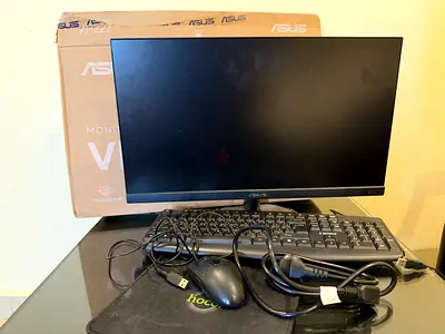 Asus monitor VP227 21.45” like brand new monitor with accessories