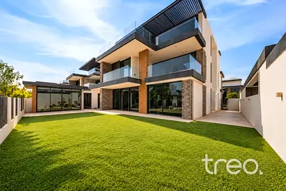 Retreat | Corner | Large Plot | Vastu