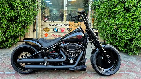 2018 HARLEY FAT BOY BLACK EDITION. LOW MILES