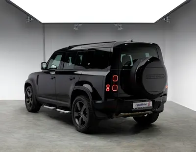 Black Edition SUV • Land Rover Service Package + Warranty until 2028 • FDSH • GCC Specs