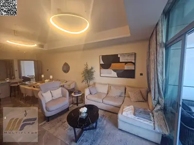 بإطلالات ساحرة كل يوم مباشرة على الكريك امتلك شقتك غرفتين وصالة باقل مقدم و مساحة واسعة مناسبة للسكن و الاستثمار في الراشدية 1 – أبراج خور عجمان
