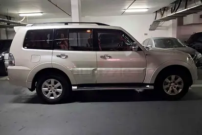 Mitsubishi Pajero GLS 2014 GCC Specs in Excellent Condition
