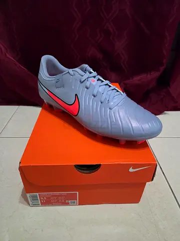 NIKE Tiempo Legend 10 academy football boots for sale!