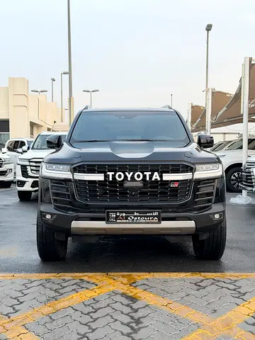 2022 Toyota Land Cruiser GR Sport GCC Specs - Excellent Condition