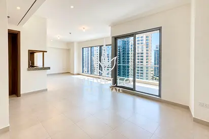 Bright & Spacious | Chiller Free | Walk in Closets
