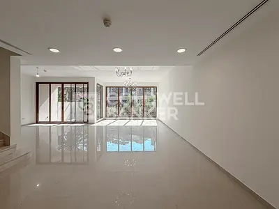 Vacant 4BR + Maid | Backs onto Parks & Pools