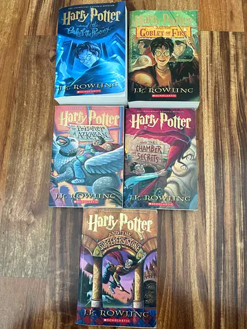 Harry Potter Paperback Collection (5 books)    From the sorcerer’s stone to the Order of the Phoenix