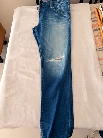 Blue slim-fit distressed jeans - good condition