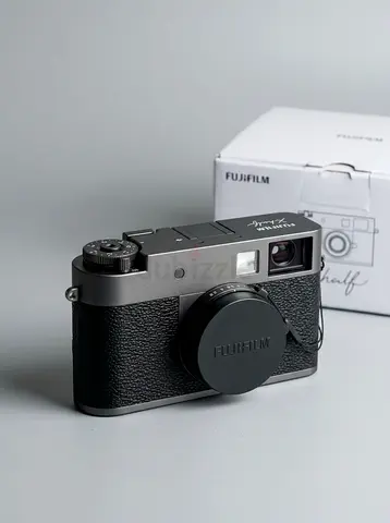 Fujifilm X Half compact digital camera (with box)