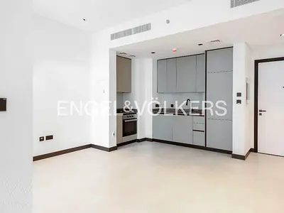 Canal View | Luxury Living | Vacant