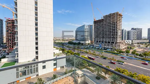 CORNER UNIT | BIG LAYLOUT | POOL VIEW