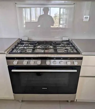 Siemens 90cm Freestanding Gas Cooker with Oven - Good Condition