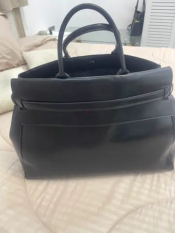 Zara Extra-Large Oversized Handbag (Black) – Bought in Paris!