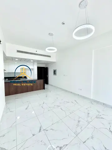 Modern | Unfurnished | Vacant