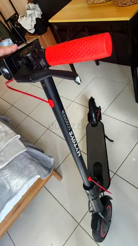 MiToys Electric Scooter - Foldable Commuter Scooter in Good Condition with New Tyres and Handles