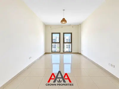 SPACIOUS STUDIO APARTMENT || WARDROBES + COVERED PARKING ||