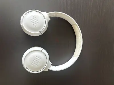 JBL wireless headset