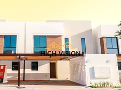 Spacious 3+1BR Townhouse | Single Row | Vacant