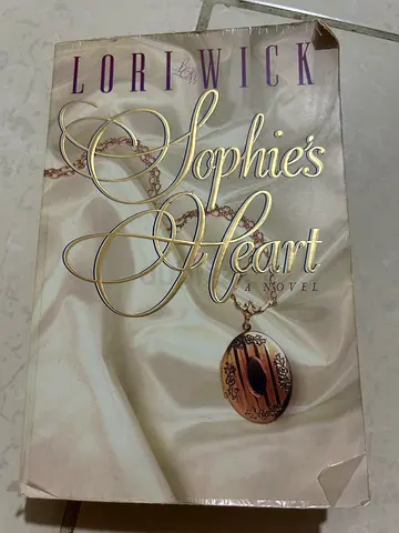 Sophie's Heart by Lori Wick (paperback)