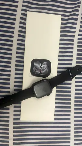 Apple Watch Series 11 GPS + CELLULAR with Original Box Black warranty till jan 100% battery health