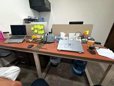 Workstation for 4 person with side table drawers