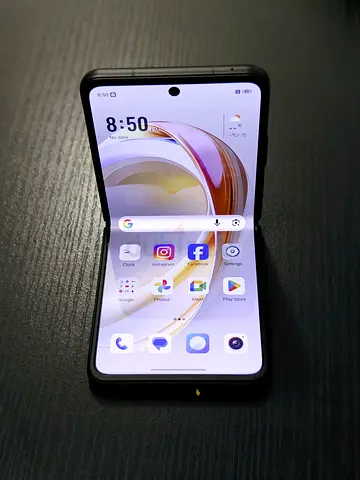 ZTE Nubia Flip 2 5G