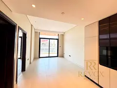 Modern 1BR | Prime Location | Balcony & City Views