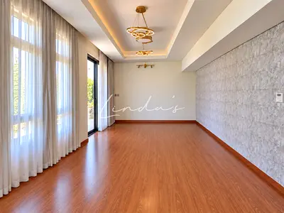 R2-MB Upgraded | Private Garden |