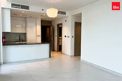 Spacious | Vacant | Bright Unit | Corner Unit