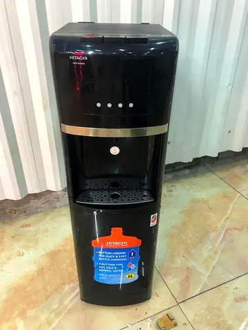 Bottom load water dispenser