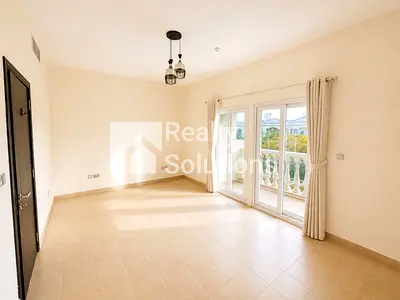 Vacant | Landscaped | Spacious | Amazing Condition