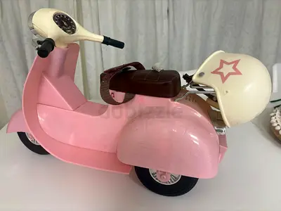 BORDERS Scooter big toy with helmet in GREAT condition!