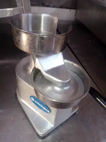 Electric commercial citrus juicer / juice extractor (used)