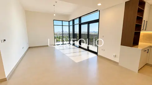 Corner Unit | Brand New | Spacious